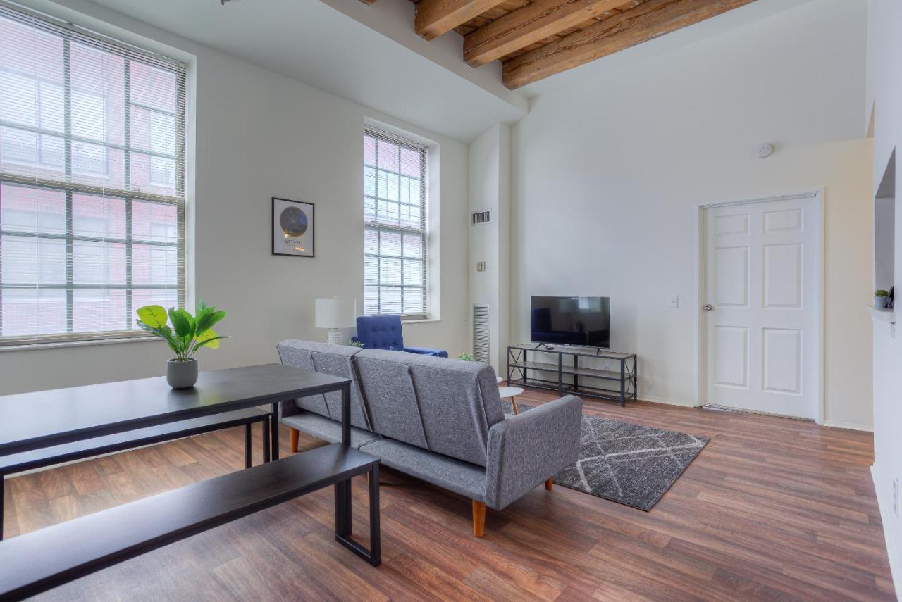 Frontdesk I River Place Apts Rivertown Detroit Apartment Ruang foto